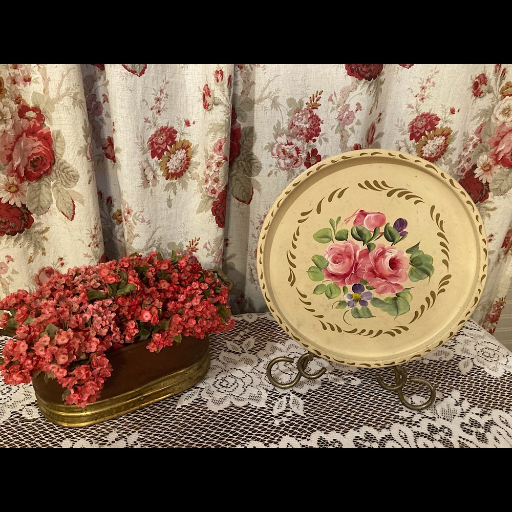 Vintage Nashco Hand Painted Tin Plate